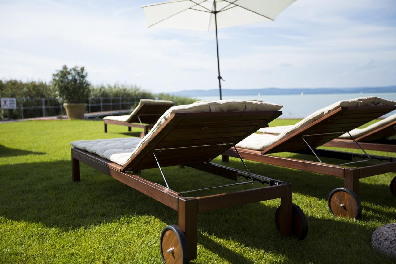 Pole Position Beach Hotel Balatonszarszo Exterior photo